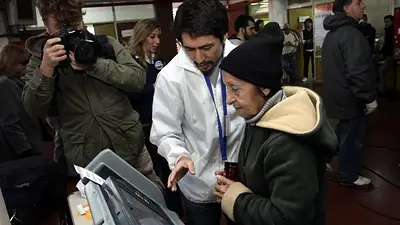 Elecciones en la Ciudad: se vota con normalidad en las 811 escuelas Elecciones en la Ciudad: se vota con normalidad en las 811 escuelas