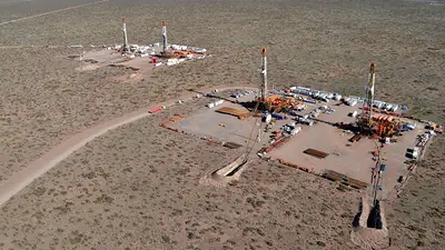 De Vido desmintió informe de IAPG: "Intentan dolarizar los hidrocarburos" De Vido desmintió informe de IAPG: "Intentan dolarizar los hidrocarburos"