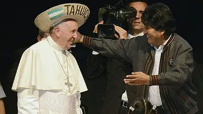 "Crucifijo comunista": ¿qué le dijo realmente el Papa Francisco a Evo Morales? "Crucifijo comunista": ¿qué le dijo realmente el Papa Francisco a Evo Morales?