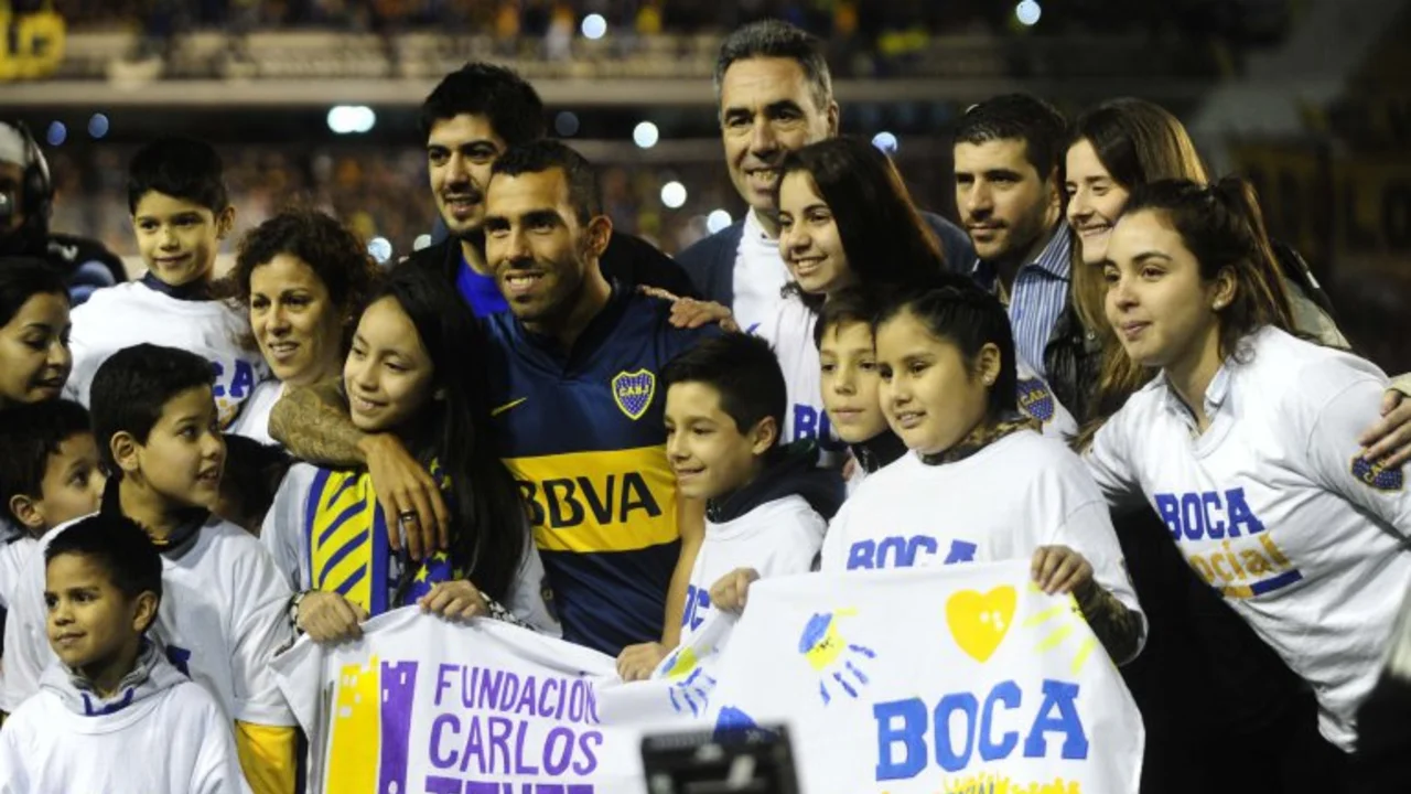 La vuelta de Tevez se vio empañada por los violentos: robaron alimentos que iban a ser donados