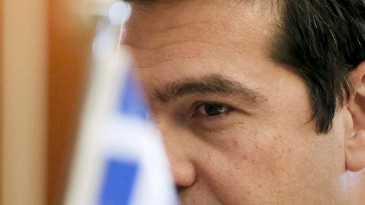 Aunque aprueban crédito para Grecia, Alemania considera la salida del euro