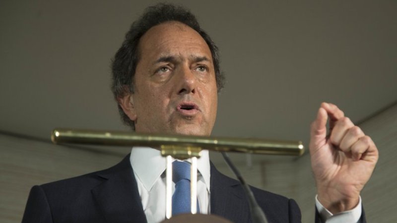 Scioli: "La gente no quiere el cambio que ofrece Macri"