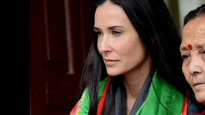 Encontraron un joven muerto en la pileta de Demi Moore Encontraron un joven muerto en la pileta de Demi Moore