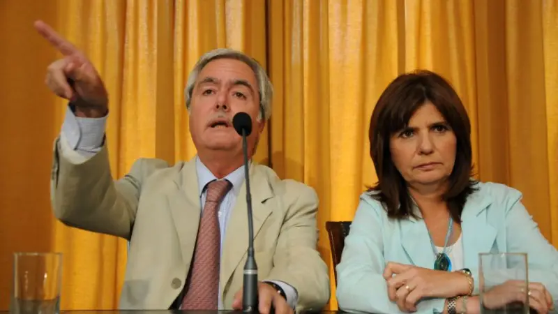 Para Bullrich y Pinedo, "el PRO les ganó a todos los presidenciables juntos" Para Bullrich y Pinedo, "el PRO les ganó a todos los presidenciables juntos"