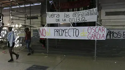 Los estudiantes que tomaron escuelas asistirán a clases Los estudiantes que tomaron escuelas asistirán a clases