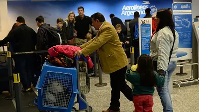 Aníbal Fernández negó que haya "un solo pasaje" sobrevendido en Aerolíneas Aníbal Fernández negó que haya "un solo pasaje" sobrevendido en Aerolíneas