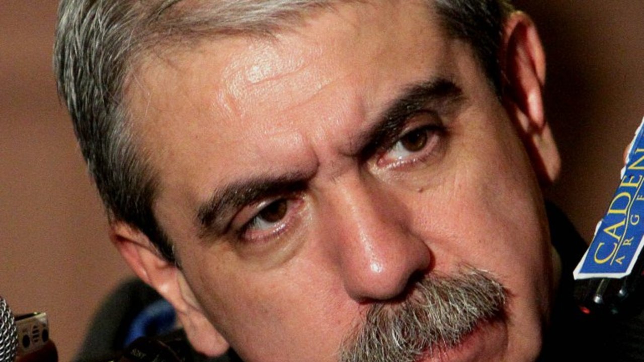 Aníbal Fernández: "Los economistas del PRO quieren partir en 50 mil pedazos la industria nacional"