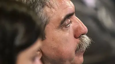 Aníbal Fernández: "Domínguez se cuela en los actos de Scioli, a mí me invita" Aníbal Fernández: "Domínguez se cuela en los actos de Scioli, a mí me invita"
