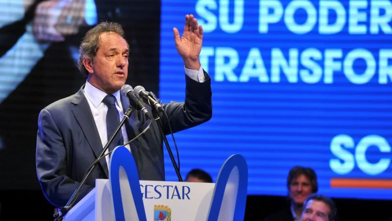 Scioli: "Mi compromiso es cuidar el poder adquisitivo de los argentinos"