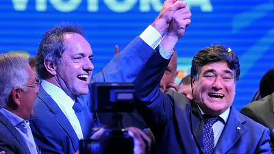 "Acá está", el nuevo spot en el que Scioli habla de su accidente "Acá está", el nuevo spot en el que Scioli habla de su accidente