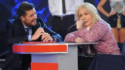 La desopilante imitación de Carrió en lo de Tinelli La desopilante imitación de Carrió en lo de Tinelli