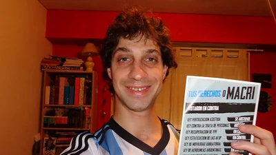 Denunciaron al profesor anti Macri y puede ir preso Denunciaron al profesor anti Macri y puede ir preso