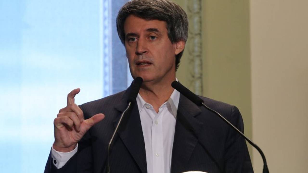 Pese a las promesas, el Gobierno volvió a emitir deuda en el exterior: U$S2.750 millones