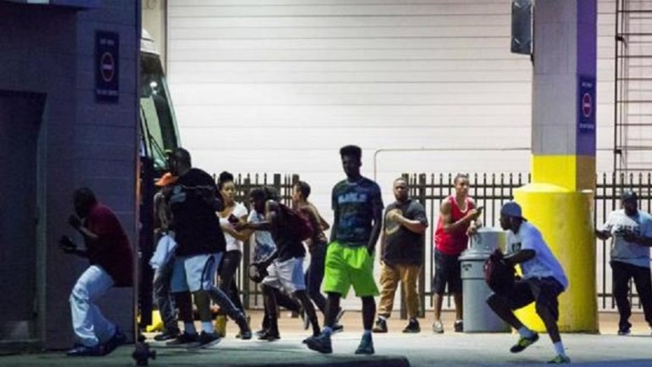 Dallas: cinco policías muertos en medio de un tiroteo en una manifestación