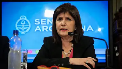 Bullrich celebró que vuelvan los militares a desfilar tras 16 años Bullrich celebró que vuelvan los militares a desfilar tras 16 años