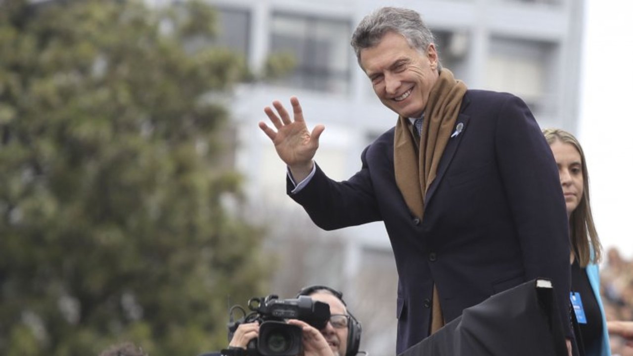 Fiesta popular en las redes: estallaron los memes por el Bicentenario