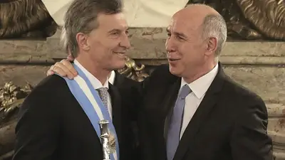 Macri se reunió en secreto con Lorenzetti para discutir el tarifazo Macri se reunió en secreto con Lorenzetti para discutir el tarifazo