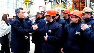 Macri: "La energía que consumimos es una fábrica menos que se puede abrir" Macri: "La energía que consumimos es una fábrica menos que se puede abrir"