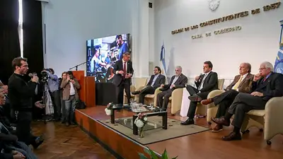 Desde el massismo acusan a Aranguren de defender los intereses de las empresas Desde el massismo acusan a Aranguren de defender los intereses de las empresas