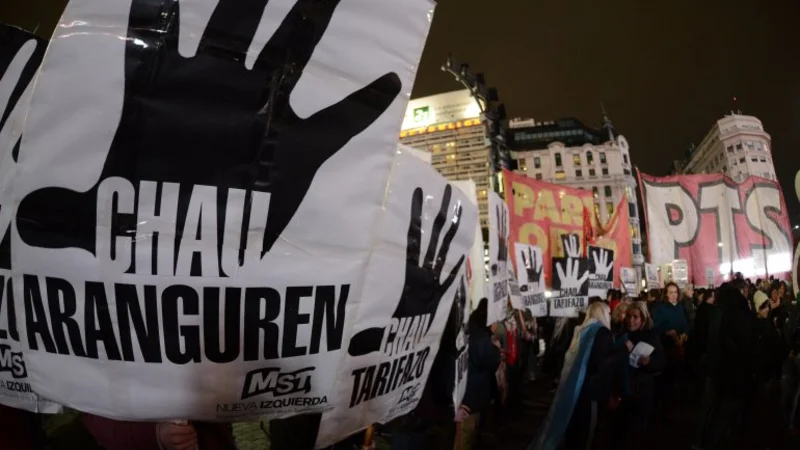 Los videos del primer cacerolazo contra Macri