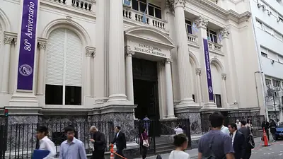 El Central dejará de perseguir al 80% de los infractores cambiarios El Central dejará de perseguir al 80% de los infractores cambiarios