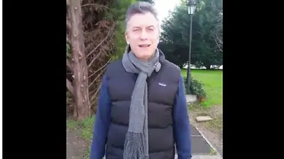 Insólito: Macri promocionó a una fiesta de egresados Insólito: Macri promocionó a una fiesta de egresados