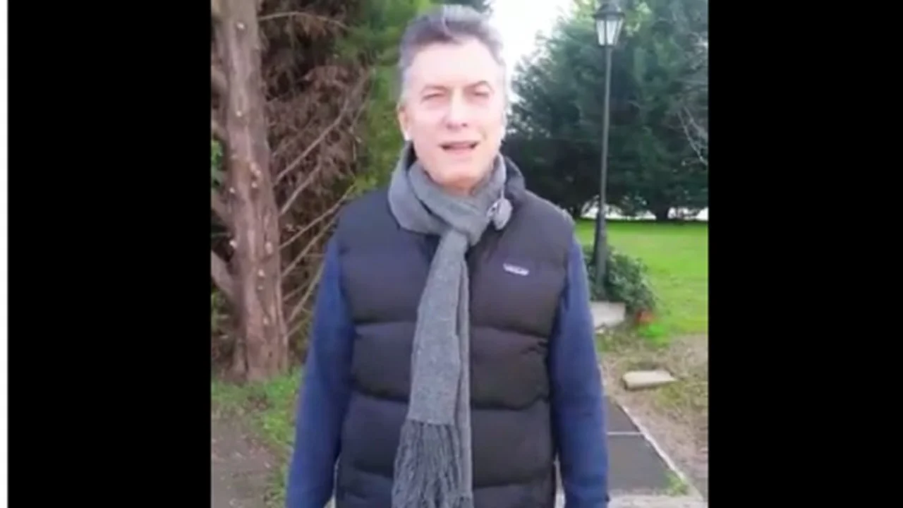 Insólito: Macri promocionó a una fiesta de egresados