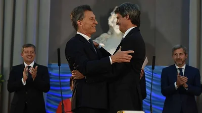 Según Prat Gay, "este semestre el salario le va a ganar a la inflación" Según Prat Gay, "este semestre el salario le va a ganar a la inflación"