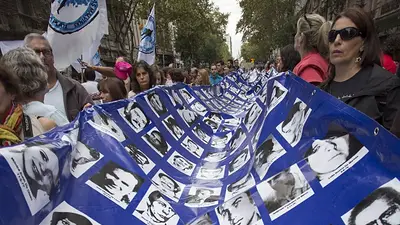 Desde que asumió Macri, 50 militares de la dictadura cumplen condenas desde su casa Desde que asumió Macri, 50 militares de la dictadura cumplen condenas desde su casa