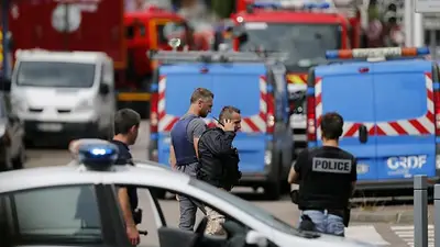 Toma de rehenes en una iglesia de Francia: degollaron al sacerdote Toma de rehenes en una iglesia de Francia: degollaron al sacerdote