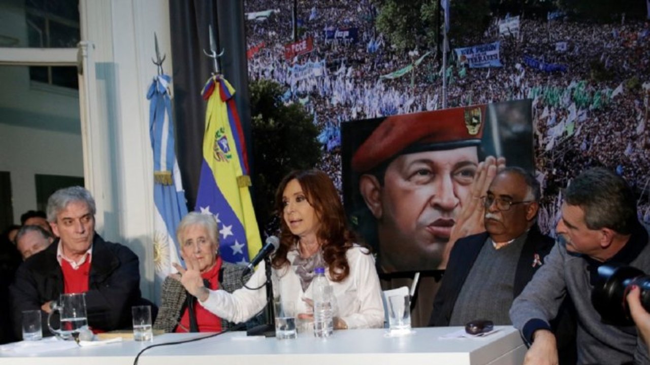 Cristina Kirchner se metió en la polémica de Macri con Tinelli: "En 12 años no me molestó que se rían de mí"