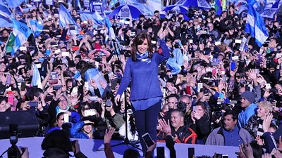 Elecciones 2017: dos nuevas encuestas posicionan a Cristina y lejos de Cambiemos Elecciones 2017: dos nuevas encuestas posicionan a Cristina y lejos de Cambiemos