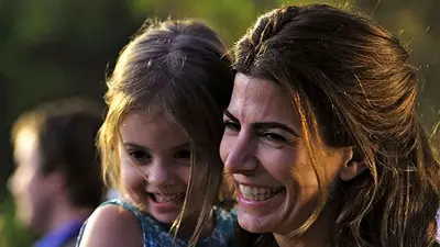 Un pañuelo, una billetera y pinturas: los regalos que recibieron Juliana y Antonia Un pañuelo, una billetera y pinturas: los regalos que recibieron Juliana y Antonia
