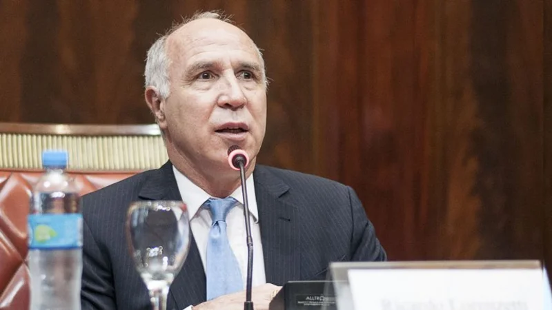 La periodista que escribió un libro contra Lorenzetti denunció aprietes