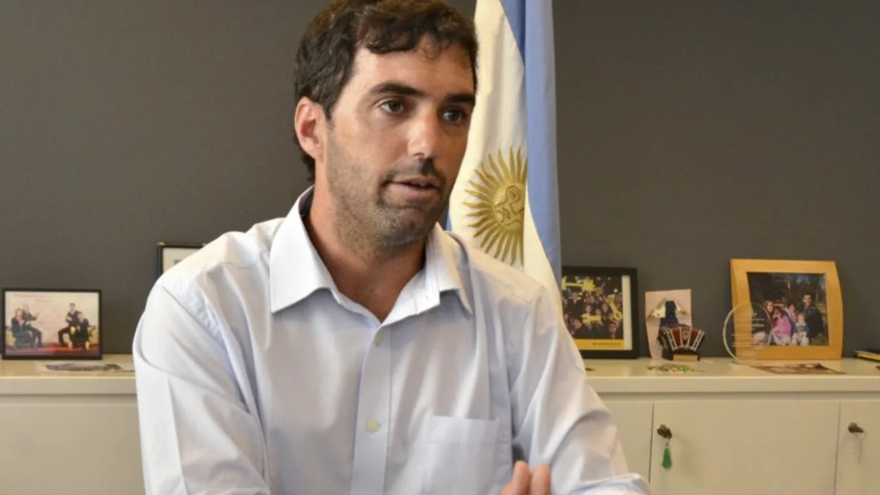 Denuncian al directorio de la ANSES por operaciones con Pampa Energía y Genneia