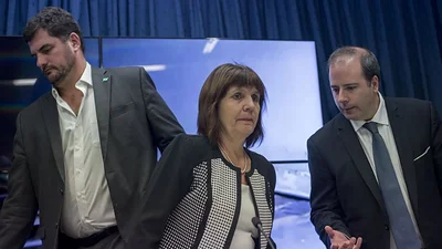 Bullrich defendió la represión en Pepsico: "Hicieron lo que tenían que hacer" Bullrich defendió la represión en Pepsico: "Hicieron lo que tenían que hacer"
