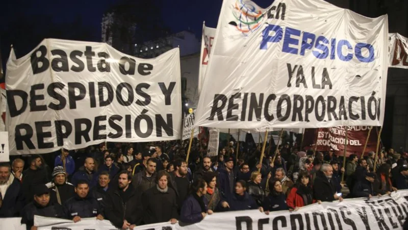 Los puntos más nocivos de la flexibilización laboral que prepara el Gobierno