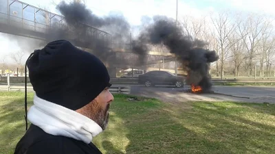Cincuenta trabajadores fueron despedidos de Cresta Roja: "No nos dejaron pasar" Cincuenta trabajadores fueron despedidos de Cresta Roja: "No nos dejaron pasar"