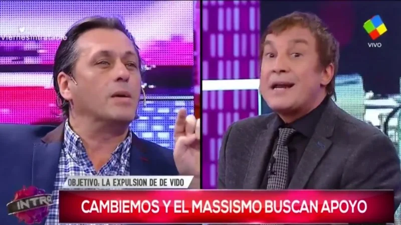Vilouta y Peña se sacaron chispas y no pudieron pararlos ni al apagar los micrófonos