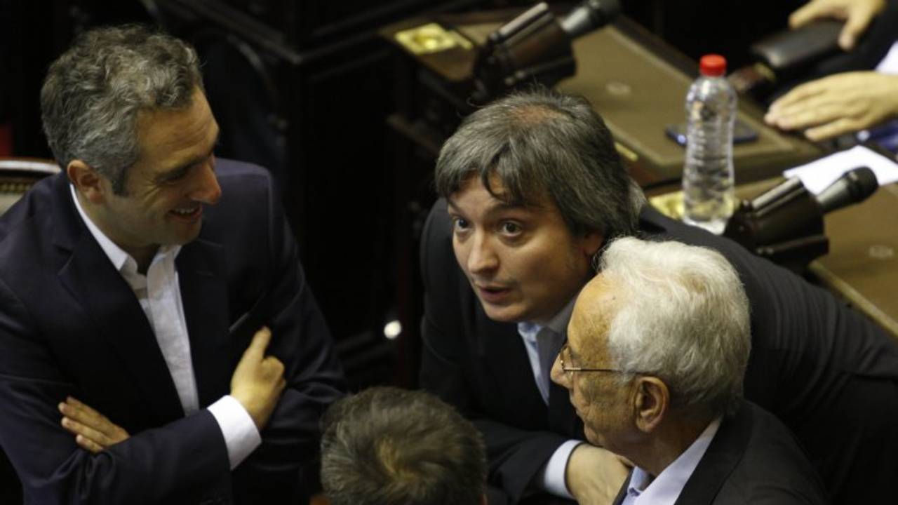 Máximo Kirchner impulsó un proyecto para ayudar a los afectados por la devaluación