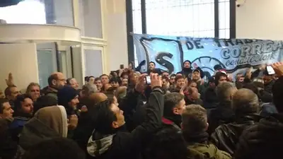 Tomaron el Ministerio de Energía en repudio al tarifazo Tomaron el Ministerio de Energía en repudio al tarifazo