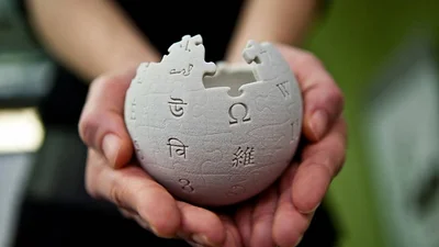 Eurodiputados rechazó la polémica ley de autores por la que cerró Wikipedia Eurodiputados rechazó la polémica ley de autores por la que cerró Wikipedia