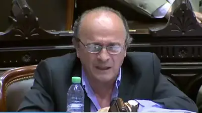 Moreau criticó a Carrió por sus insólitos pedidos en Diputados Moreau criticó a Carrió por sus insólitos pedidos en Diputados