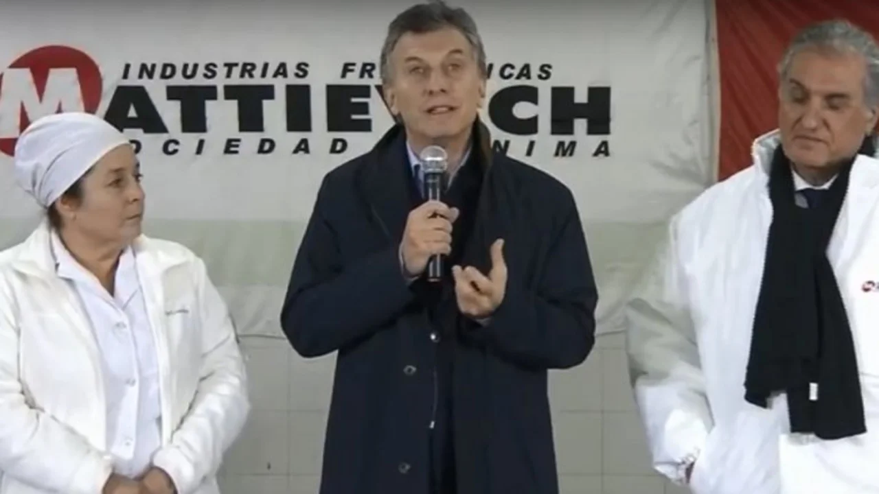 Mauricio Macri volvió a apuntar contra los derechos laborales