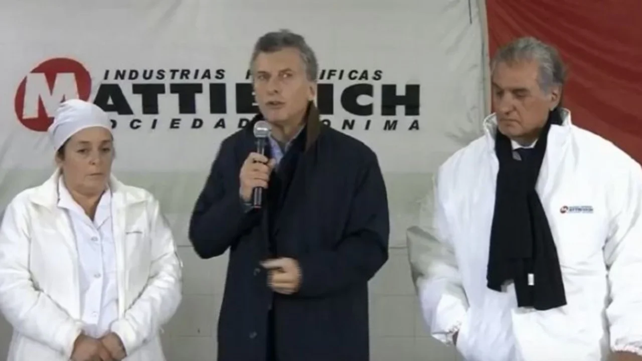 El mensaje de Macri en los frigoríficos: "A ustedes les sonará llamativo Vaca Muerta"