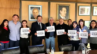 Hugo Moyano recibió a los trabajadores despedidos de Télam Hugo Moyano recibió a los trabajadores despedidos de Télam