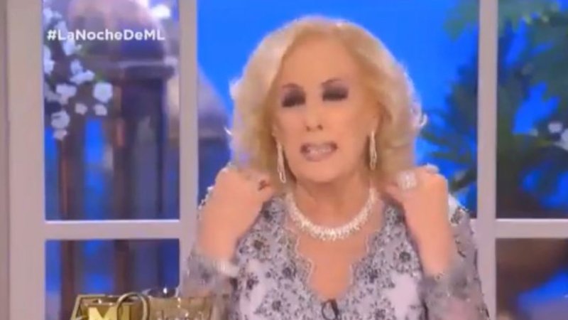 El escándalo de los aportantes truchos llegó a la mesa de Mirtha y generó controversia