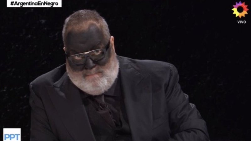 Lanata se pintó de negro y estallaron los memes en las redes sociales