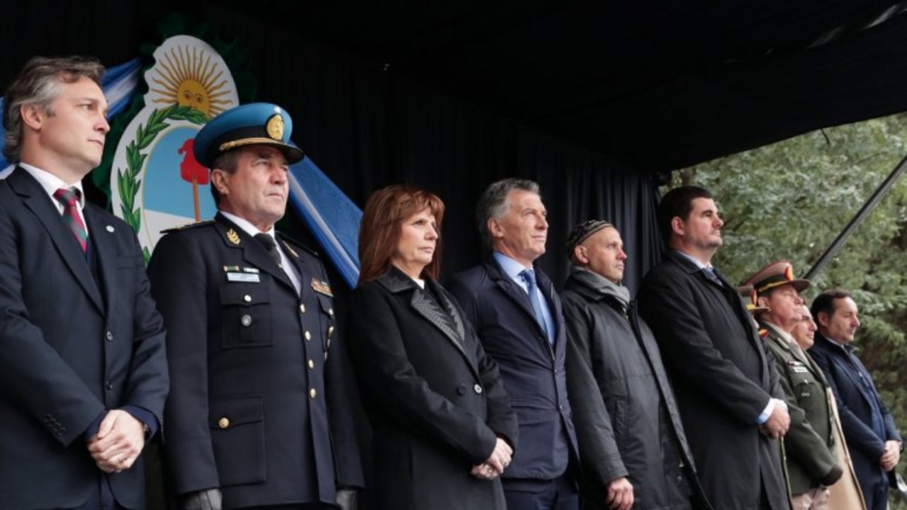Para Bullrich: "No se puede condenar eternamente a las Fuerzas Armadas"