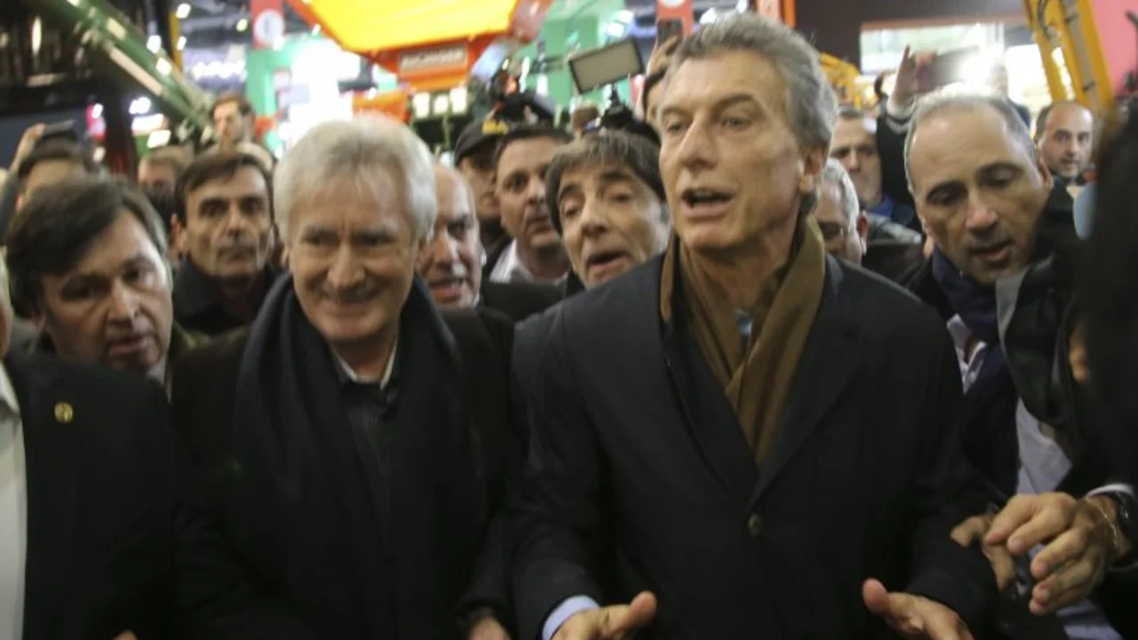 Tensión en La Rural: un cronista acusó a la seguridad de Mauricio Macri por su accionar violento